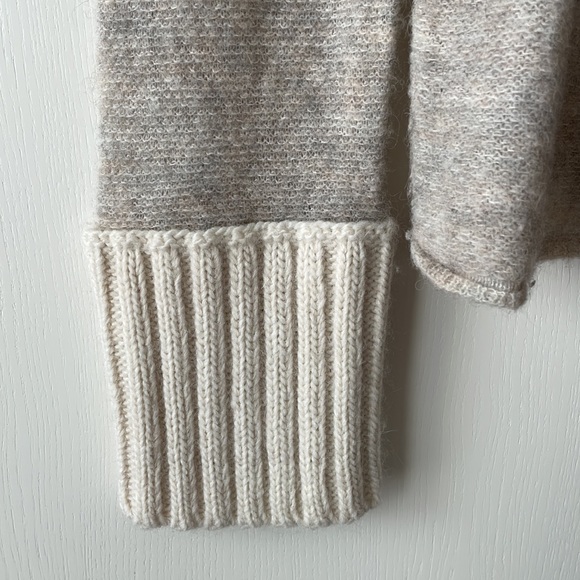 Tory Burch turtleneck sweater, Size L - Picture 4 of 6